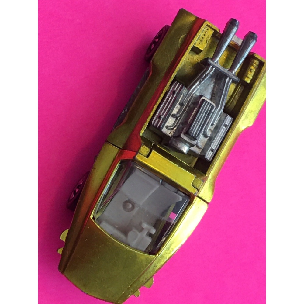 Vintage HOT WHEELS RED LINE HAIRY HAULER YELLOW GOLD WHITE INTerior